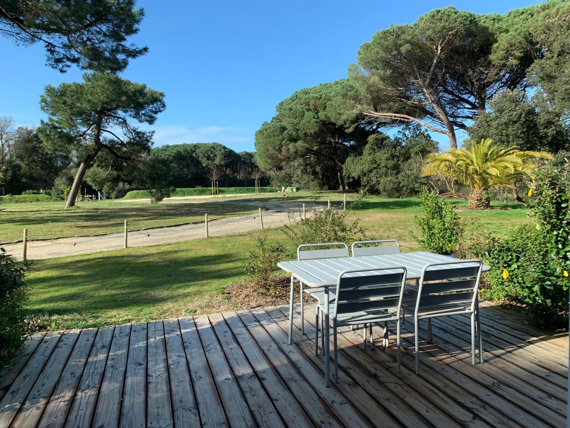 Les Salines Boyardville - Appart'Hotel แซ็ง ปิแอร์ ดิ โอเลรอง ภายนอก รูปภาพ